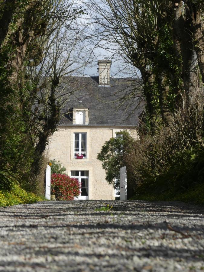 Domaine De La Cour Vautier Acomodação com café da manhã Mandeville-en-Bessin Exterior foto